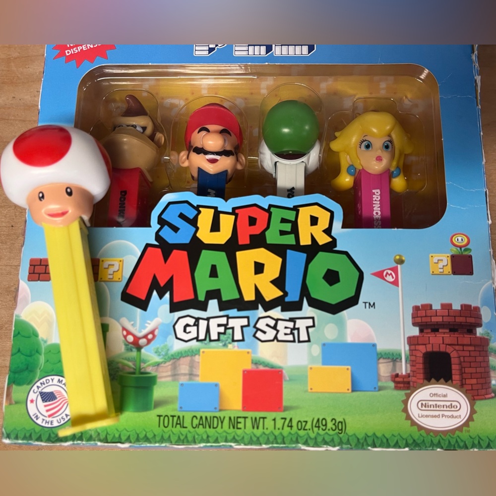 PEZ Super Mario Gift Set Nintendo